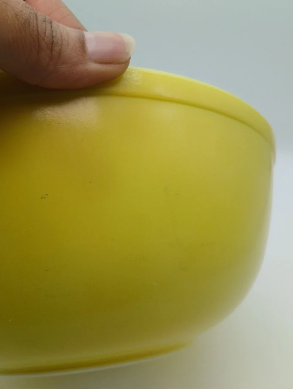 Pyrex 4-quart yellow mixing bowl